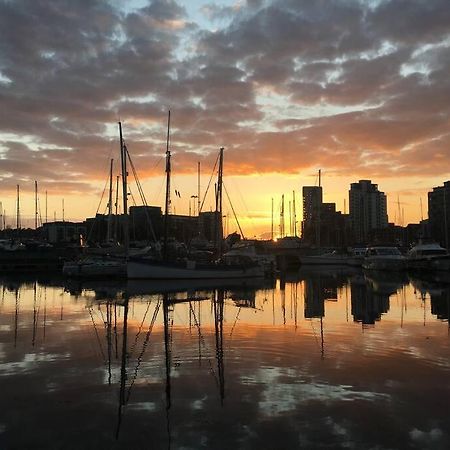 Luxury 1 Bed Ipswich Marina Apartment Free Parking Экстерьер фото